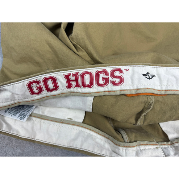 Dockers Arkansas Razorbacks Chino Shorts Men's 42 Tan Solid High Rise NCAA - Picture 8 of 12